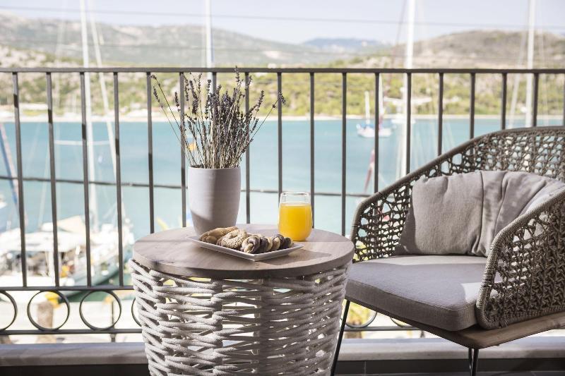 Argostoli Marina Suites Dış mekan fotoğraf